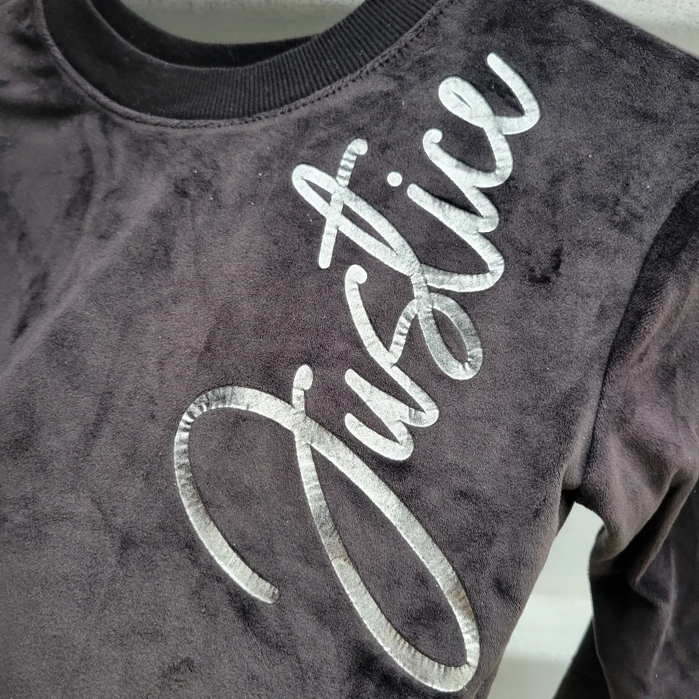Justice velvet crop top sweater metallic lettering size 7 black silver
